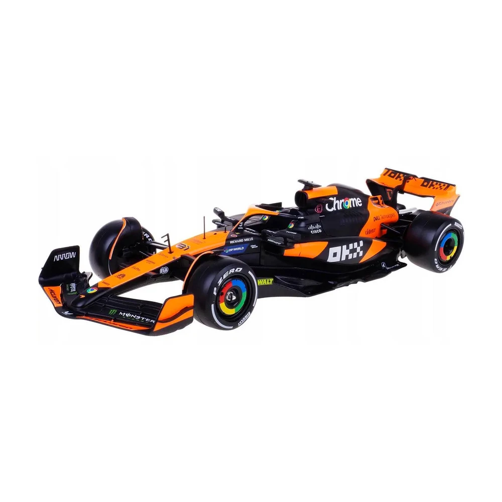 Bbuargo 1:24 Formula 1 Mclaren MCL38 with Oscar Piastri Figure - Image 3